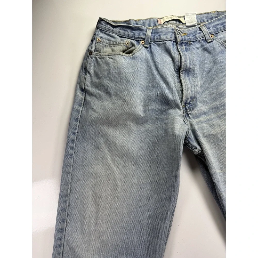 Levis 505 Jeans Mens 38x32 Regular Fit Straight Leg Denim Light Wash Casual Pant